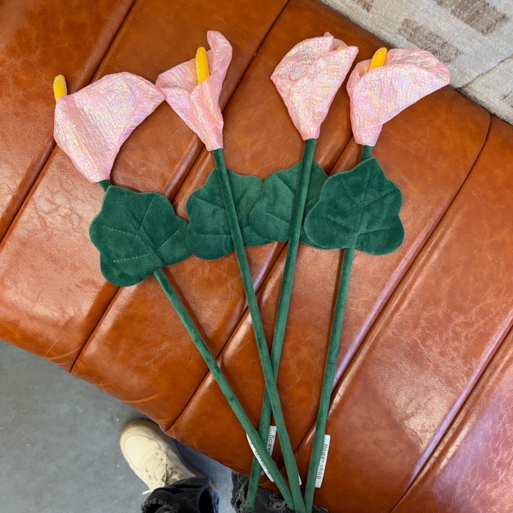 Set of 4 Pink Iridescent pink lilies